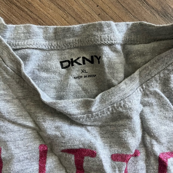 Girls Top 🩶🩷 - Picture 2 of 2